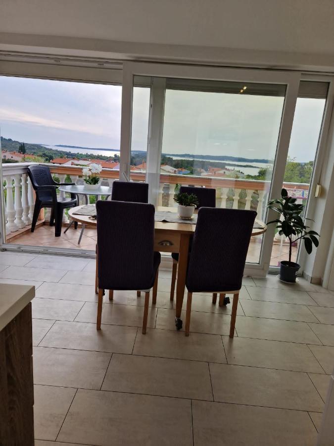 Apartment Vilic Pula Eksteriør bilde
