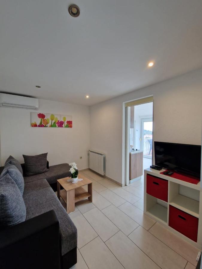 Apartment Vilic Pula Eksteriør bilde